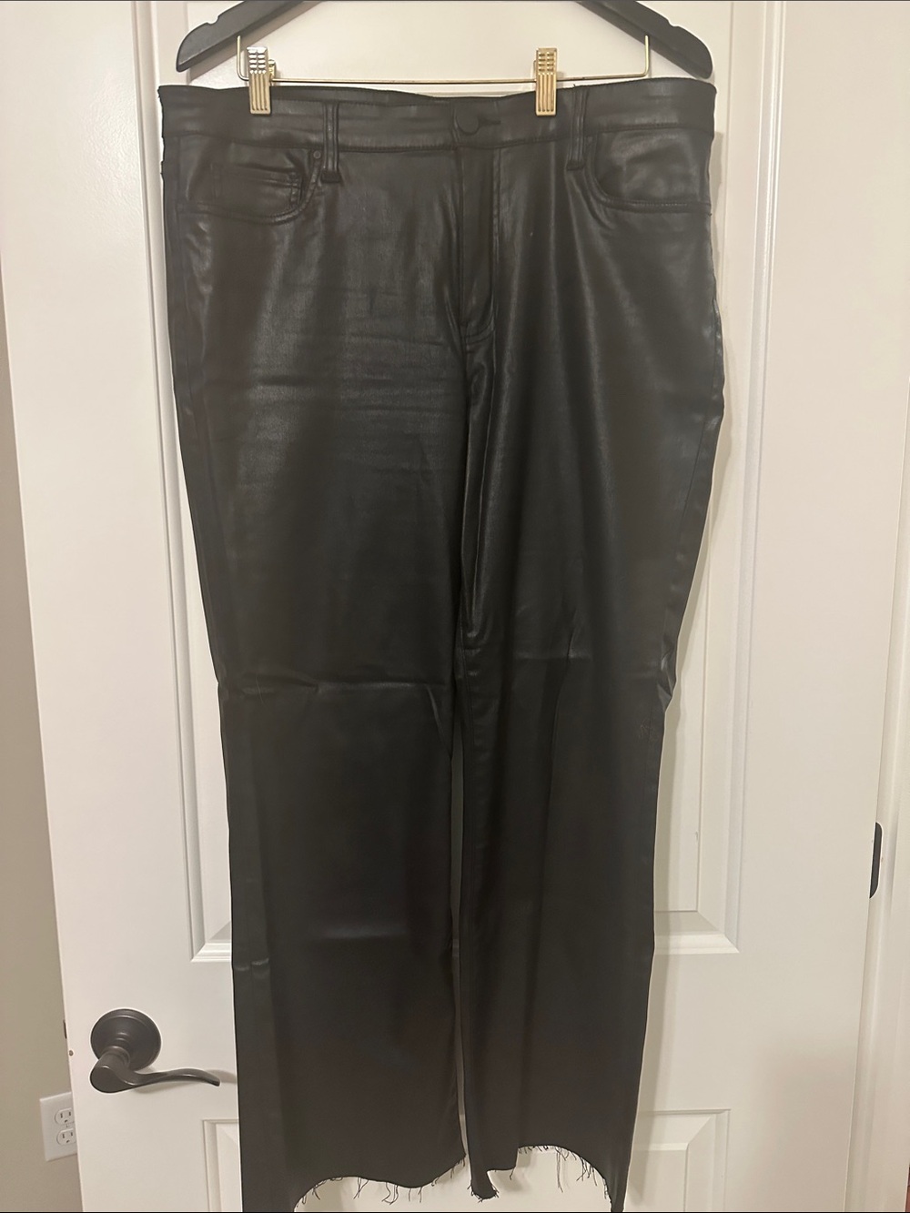 Kut from the Kloth Black Faux Leather Kelsey Flair